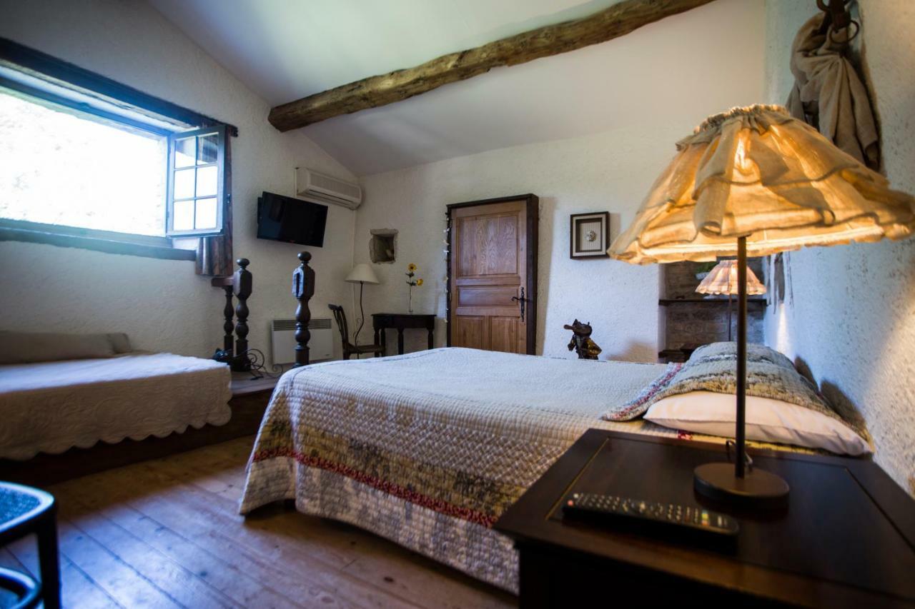 Le Logis De L'Espoir Bed & Breakfast Jauldes Exterior photo